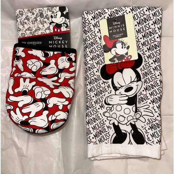 MINNIE & MICKEY NWT KITCHEN TOWELS AND OVERSIZED MINI MITTS - Picture 2 of 7